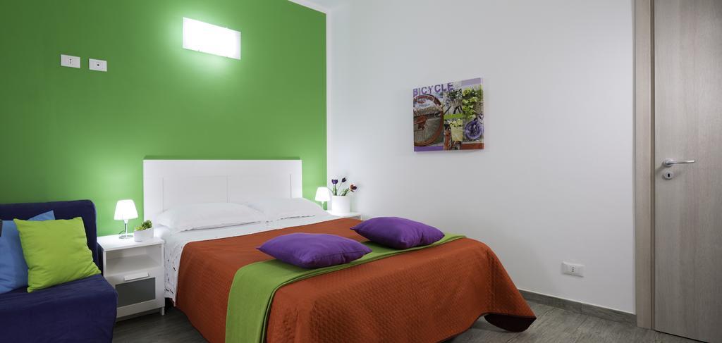 Airport Home & Bringo Car Rental Carini Ruang foto